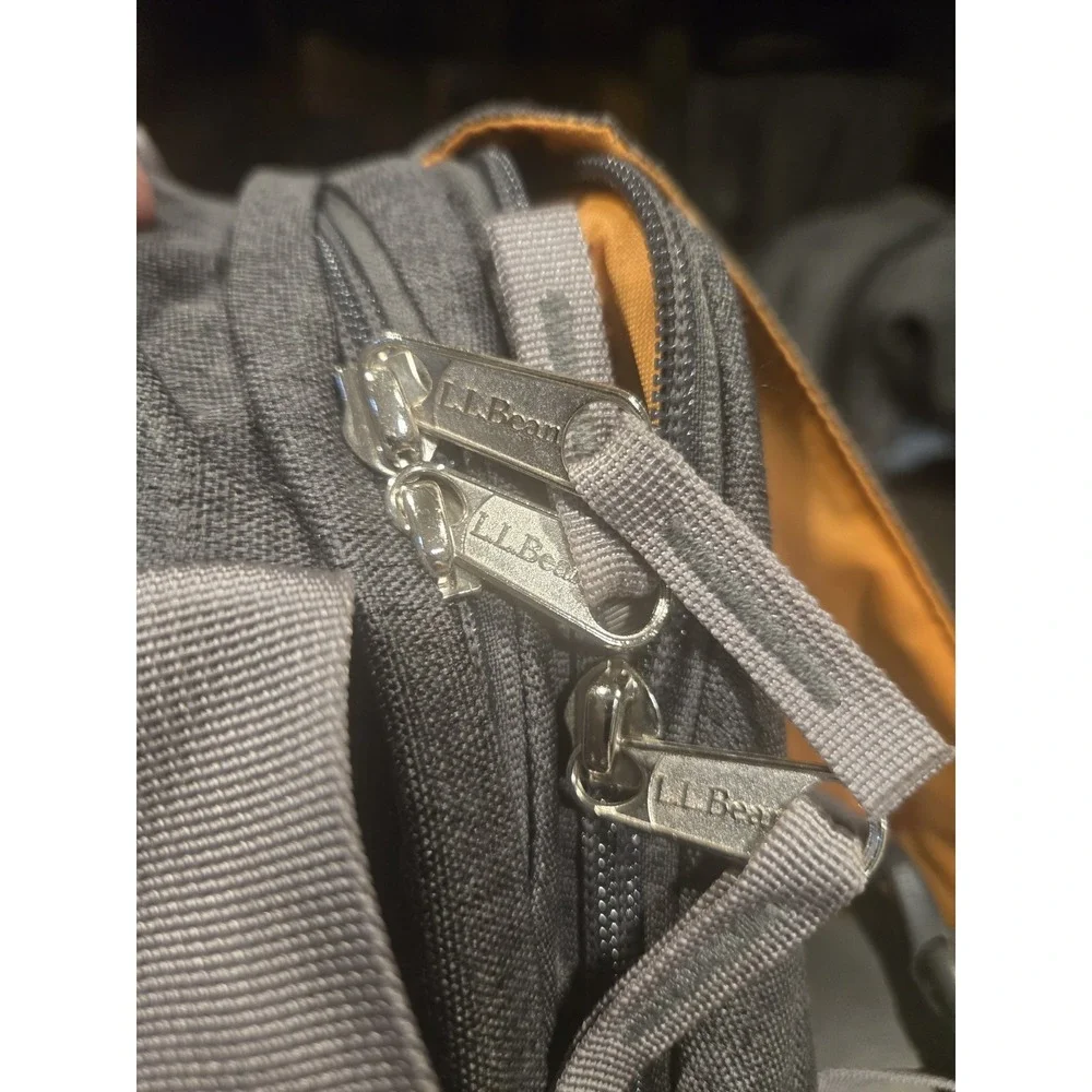 L.L.Bean Laptop Messenger‎ Bag Gray Commuter Rain Cover LED Light Shoulder Bag
